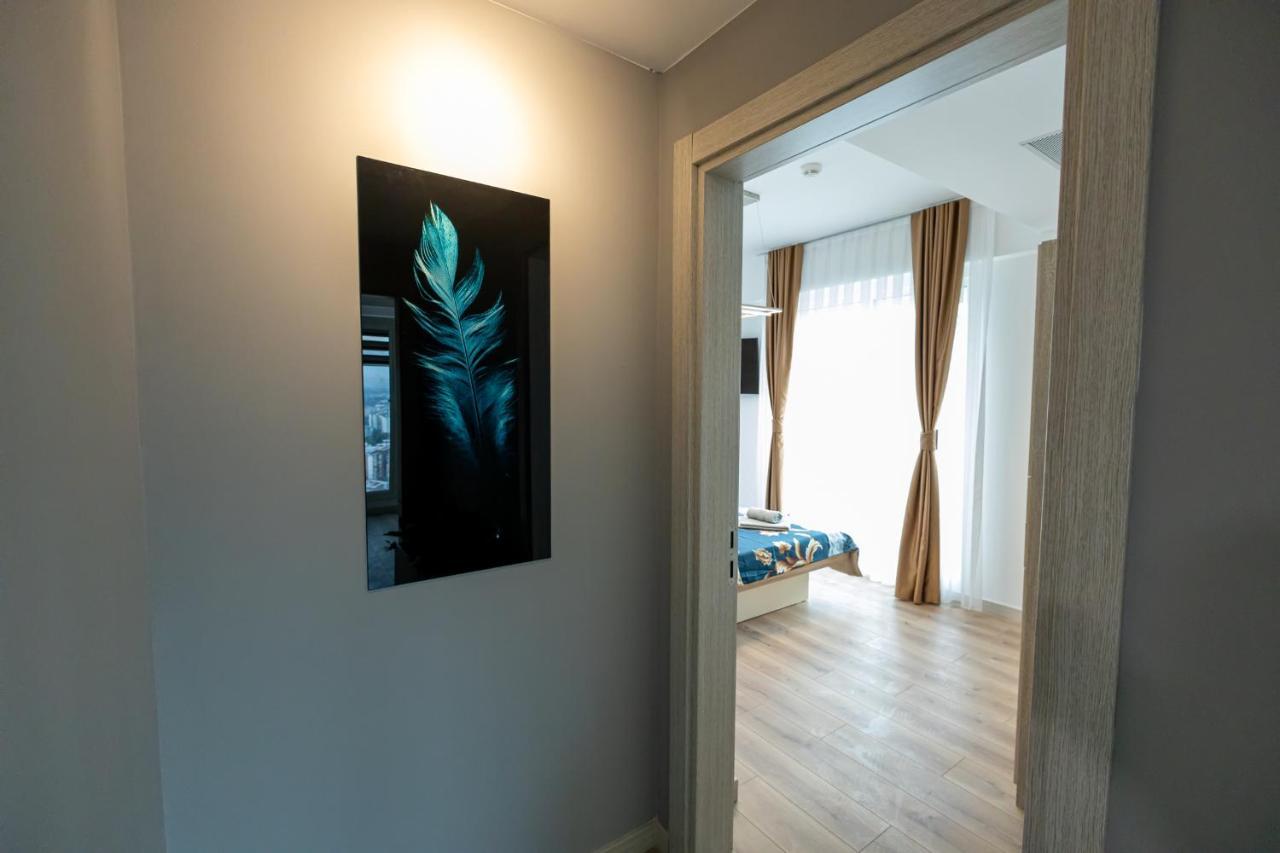 19Th & 18Th Floor Secure Apartments With Pool & Fitness & Parking Included In Price Szkopje Kültér fotó