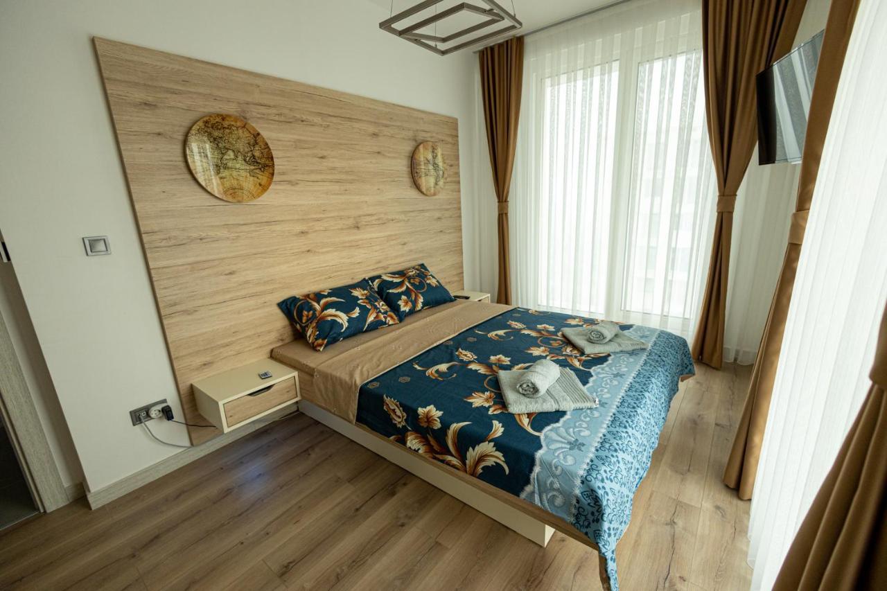 19Th & 18Th Floor Secure Apartments With Pool & Fitness & Parking Included In Price Szkopje Kültér fotó