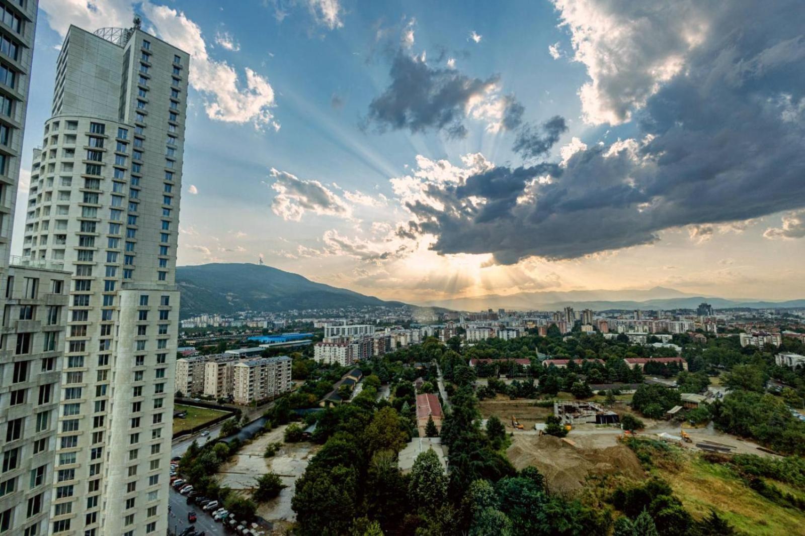 19Th & 18Th Floor Secure Apartments With Pool & Fitness & Parking Included In Price Szkopje Kültér fotó