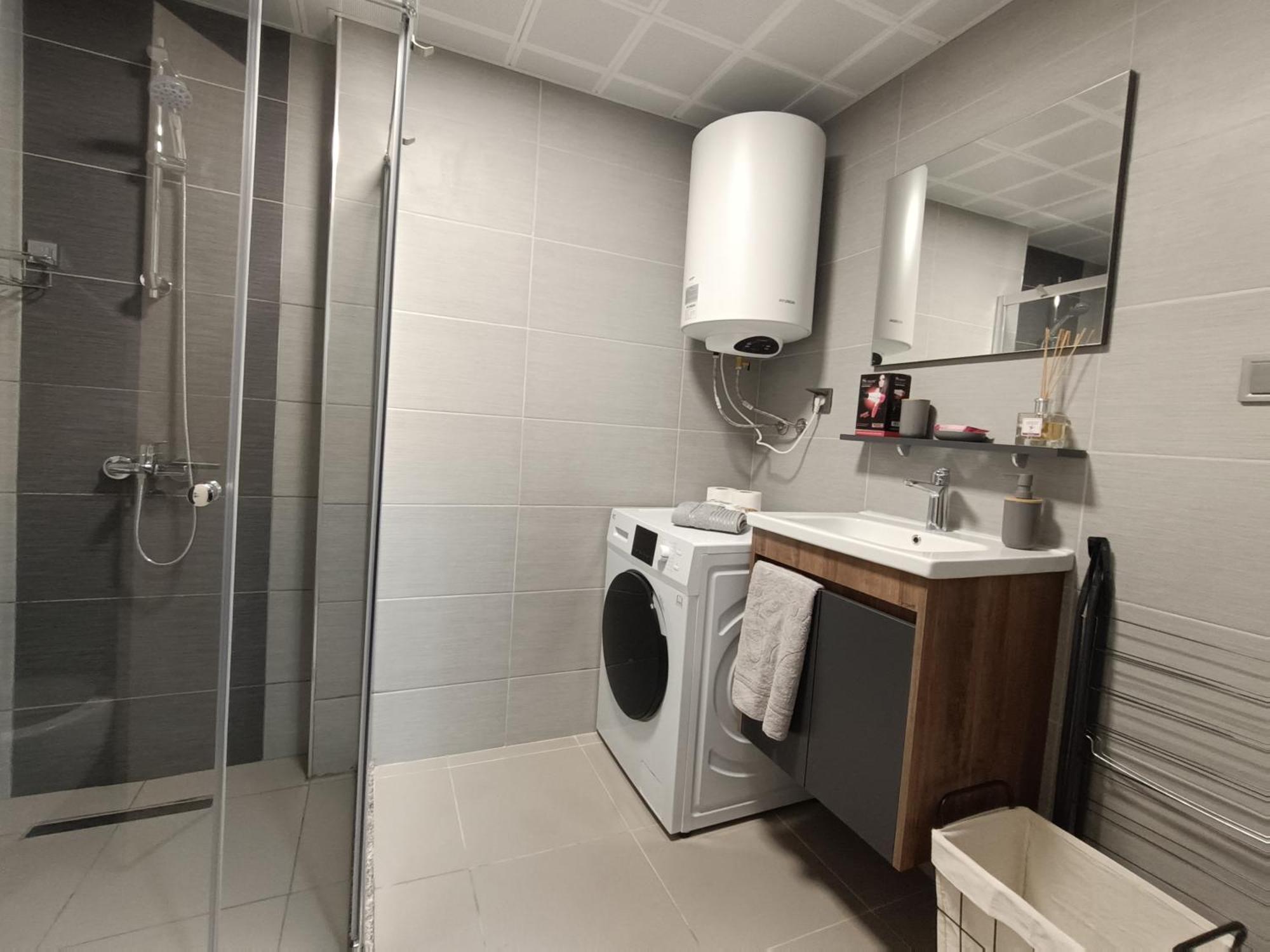 19Th & 18Th Floor Secure Apartments With Pool & Fitness & Parking Included In Price Szkopje Kültér fotó