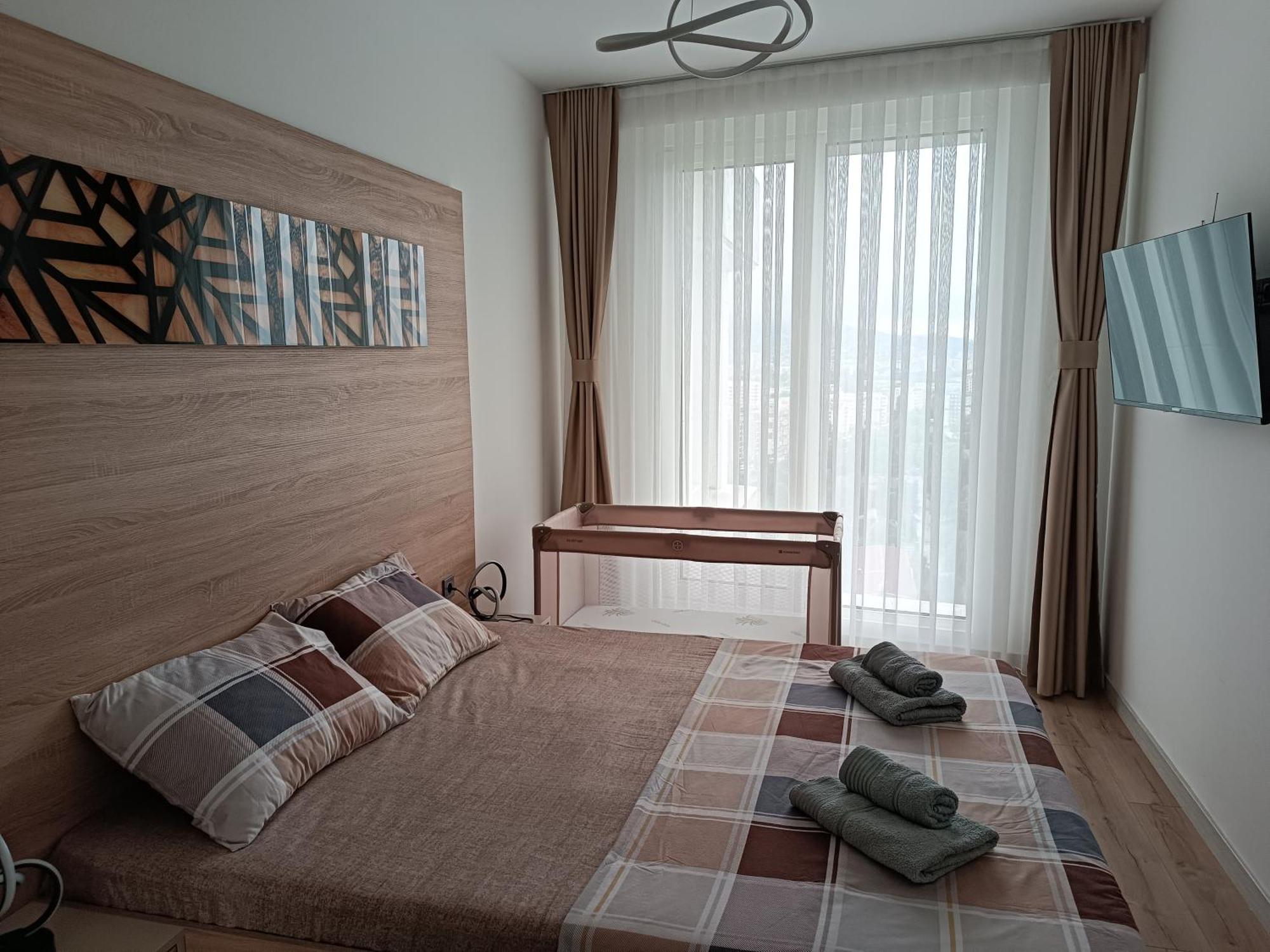 19Th & 18Th Floor Secure Apartments With Pool & Fitness & Parking Included In Price Szkopje Kültér fotó