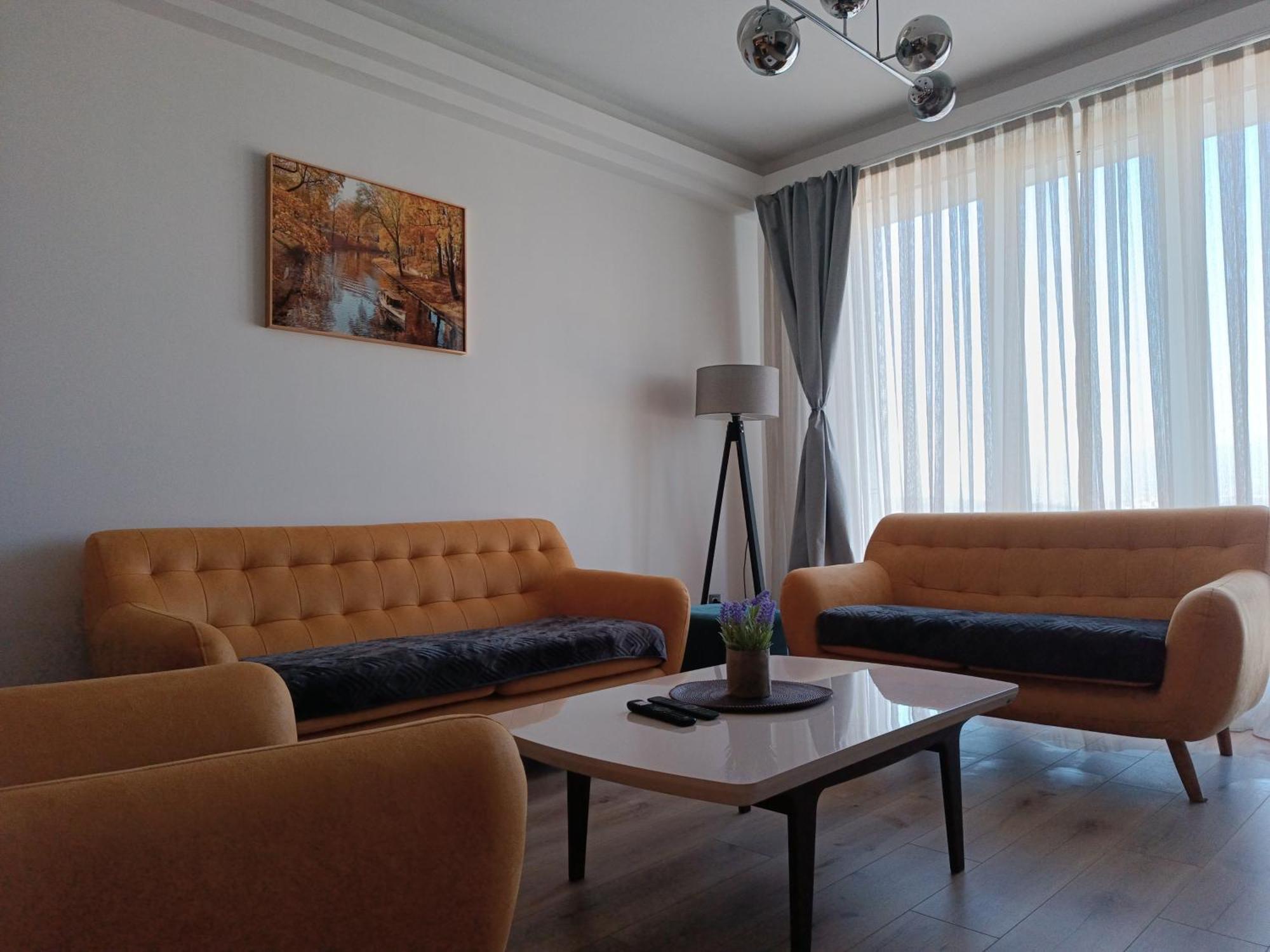 19Th & 18Th Floor Secure Apartments With Pool & Fitness & Parking Included In Price Szkopje Kültér fotó