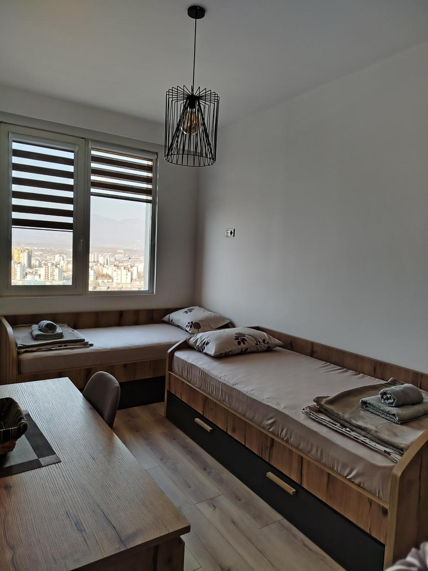 19Th & 18Th Floor Secure Apartments With Pool & Fitness & Parking Included In Price Szkopje Kültér fotó